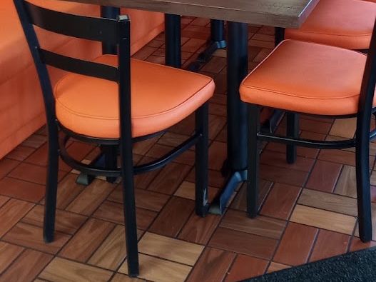 El Famous Burrito interior